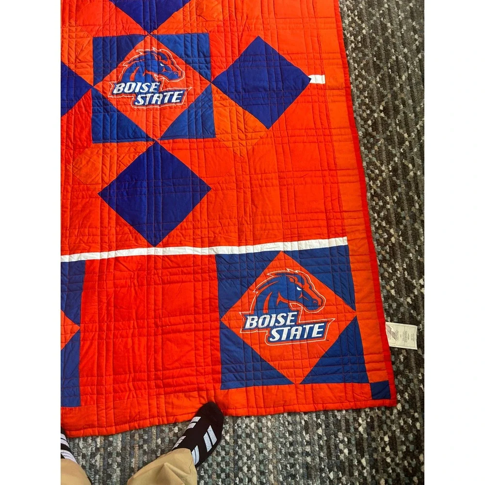 Boise‎ State Broncos Quilt Throw Blanket Orange Blue 54x84 Logo Chair Inc NCAA